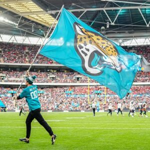 Jacksonville Jaguars vs Los Angeles Rams - Level 2 Premium Seat (NFL Block 231)